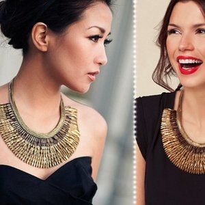 Stella & Dot Pegasus Necklace - Gold